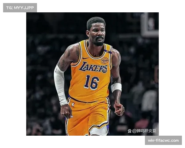 拉拉维亚本场比赛大放异彩,三分精准率助湖人创下新高